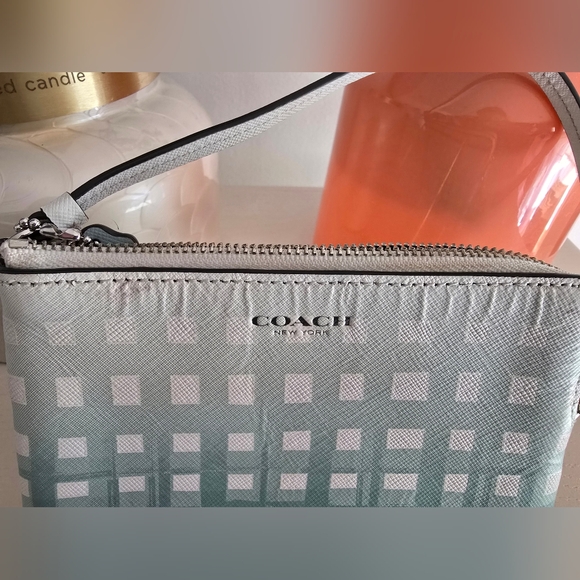 Coach Gingham Saffiano L-Zip Small Wristlet With COA - Picture 2 of 12